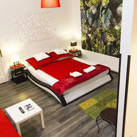 Fatmaguel * Budapeste